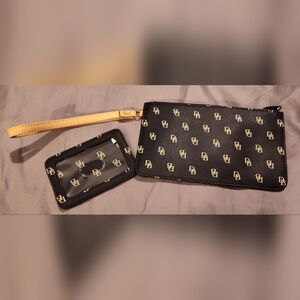 Like-New DOONEY & BOURKE Wristlet & ID Wallet Set